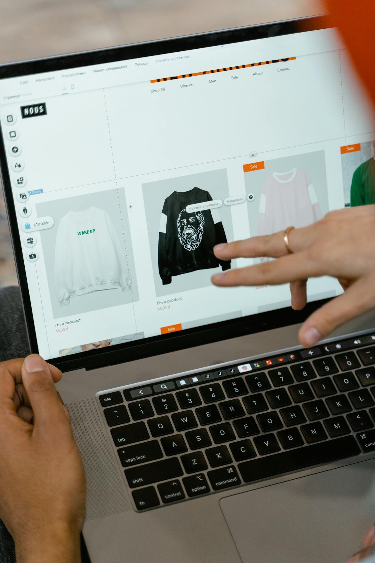 pexels-mart-production-7679865 | ITD Innovation Website in Dubai Web & eCommerce Solutions in UAE